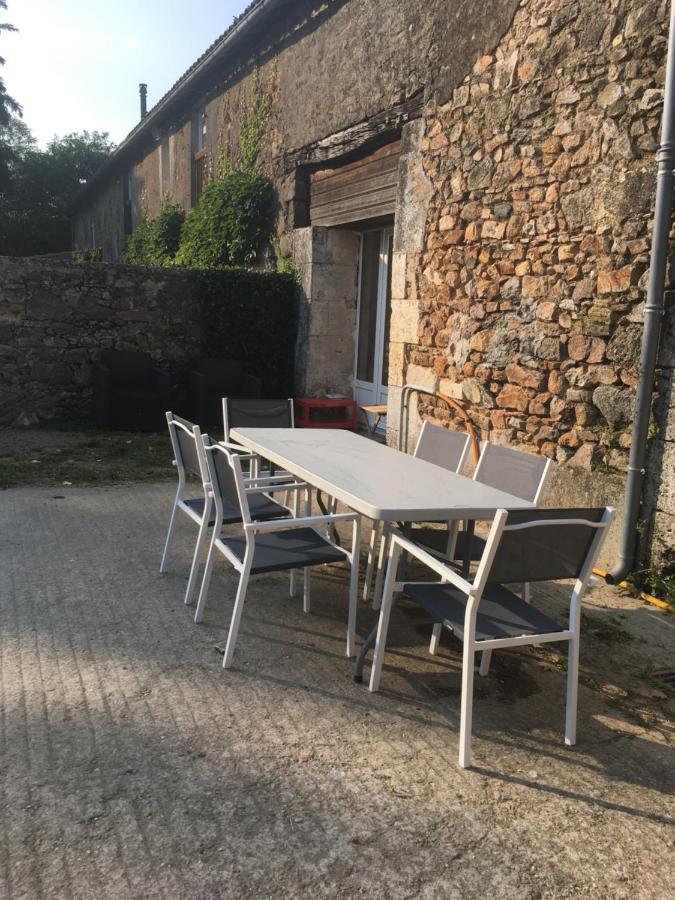 Ferme Gite Equestre En Charente Confolens Εξωτερικό φωτογραφία