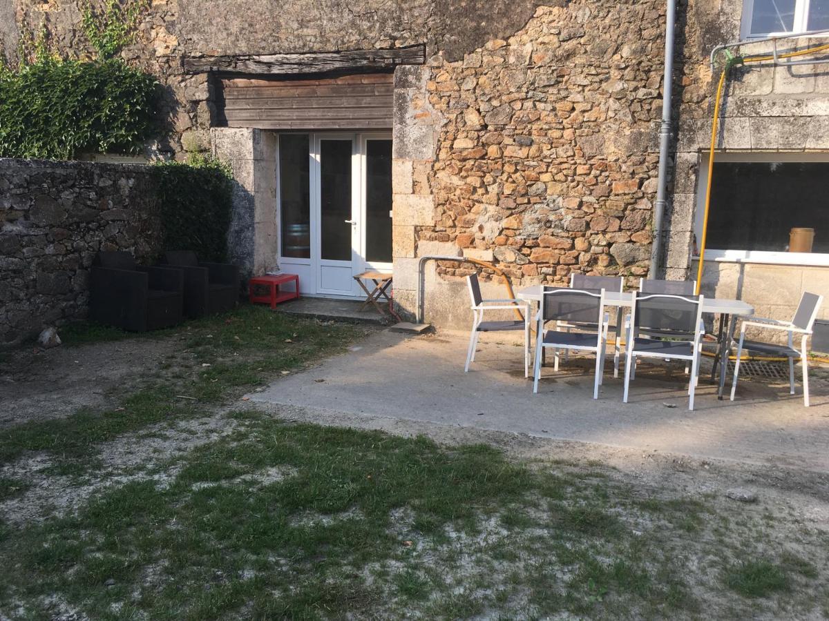 Ferme Gite Equestre En Charente Confolens Εξωτερικό φωτογραφία
